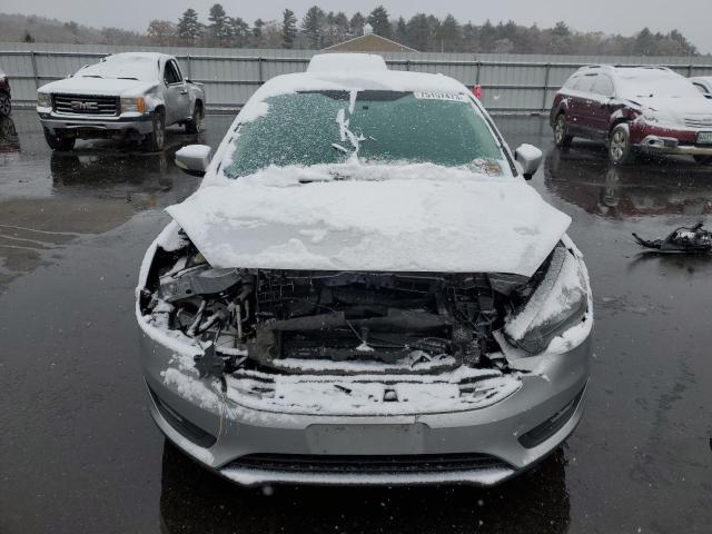 1FADP3F26FL321125 - 2015 FORD FOCUS SE SILVER photo 5