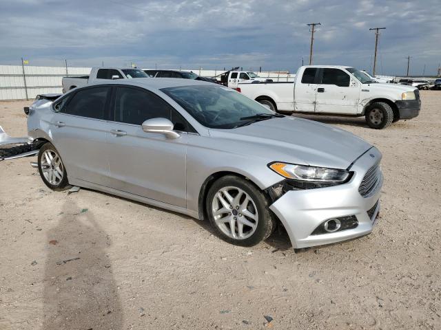 3FA6P0H78GR302935 - 2016 FORD FUSION SE SILVER photo 4