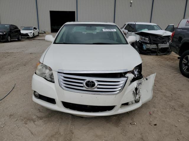 4T1BK36BX8U280751 - 2008 TOYOTA AVALON XL WHITE photo 5