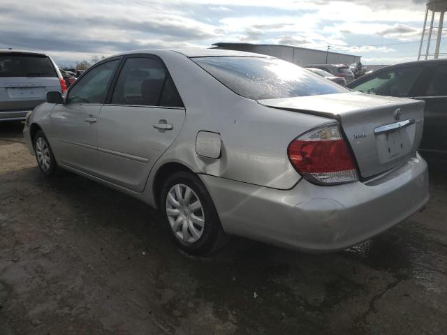 4T1BE32KX5U620876 - 2005 TOYOTA CAMRY LE SILVER photo 2