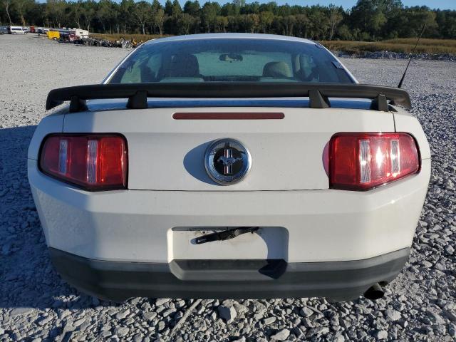 1ZVBP8AN9A5162966 - 2010 FORD MUSTANG WHITE photo 6