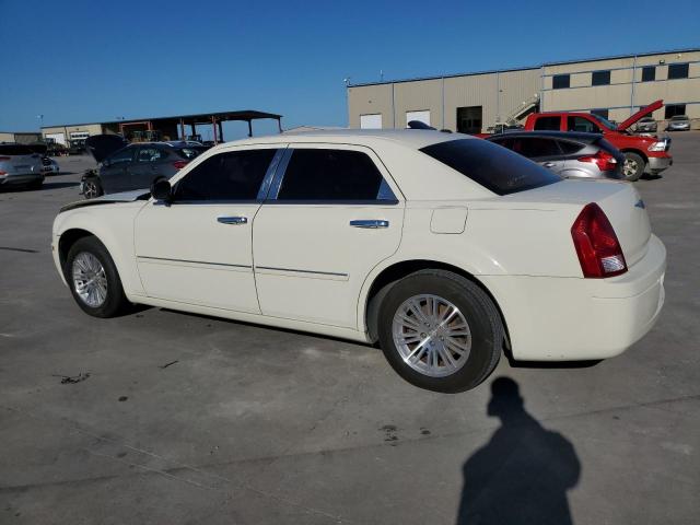 2C3LA43R77H889062 - 2007 CHRYSLER 300 WHITE photo 2