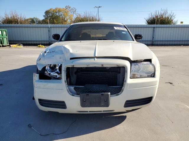 2C3LA43R77H889062 - 2007 CHRYSLER 300 WHITE photo 5