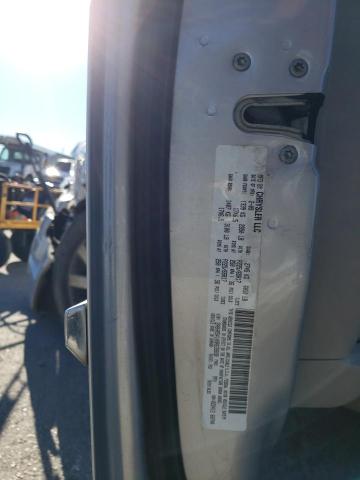 2A8HR54109R639838 - 2009 CHRYSLER TOWN & COU TOURING 银色 照片 13