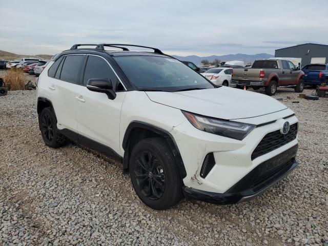 2T3E6RFV5NW030822 - 2022 TOYOTA RAV4 XSE WHITE photo 4