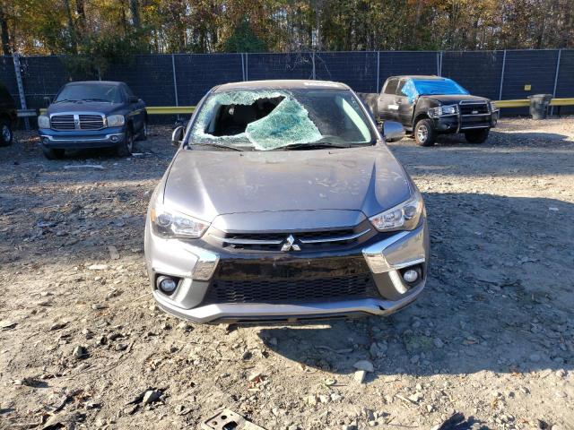 JA4AP3AWXJZ001524 - 2018 MITSUBISHI OUTLANDER ES GRAY photo 5