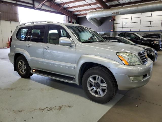 JTJBT20X070130151 - 2007 LEXUS GX 470 SILVER photo 4