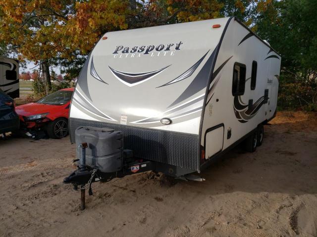 4YDT23921KK412039 - 2019 KEYSTONE PASSPORT WHITE photo 2