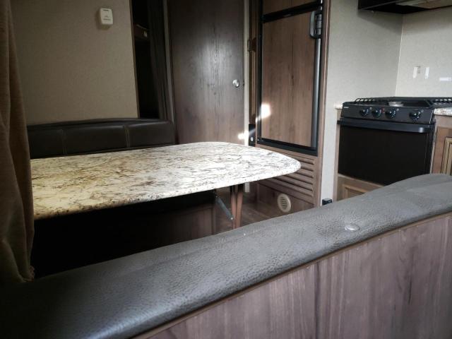 4YDT23921KK412039 - 2019 KEYSTONE PASSPORT WHITE photo 8