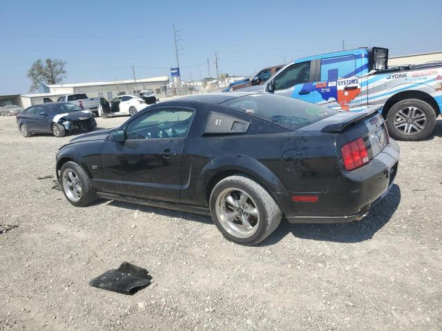 1ZVHT82HX55238070 - 2005 FORD MUSTANG GT BLACK photo 2