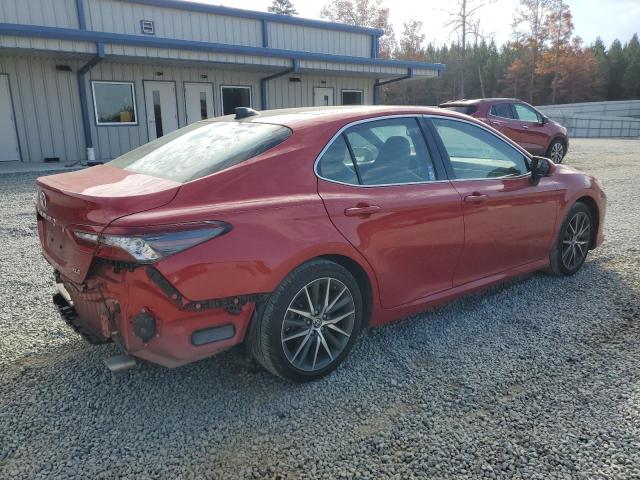 4T1F11AK6PU100342 - 2023 TOYOTA CAMRY XLE RED photo 3