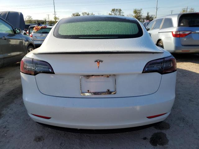 5YJ3E1EB8JF072615 - 2018 TESLA MODEL 3 WHITE photo 6