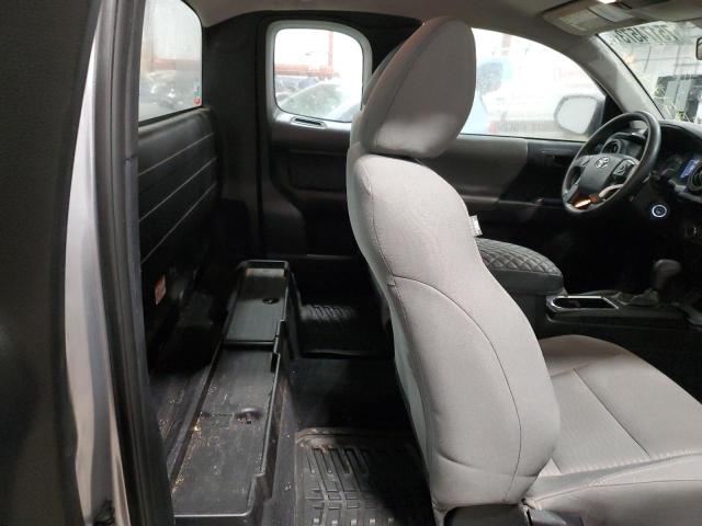 5TFSX5EN2JX063387 - 2018 TOYOTA TACOMA ACCESS CAB SILVER photo 10