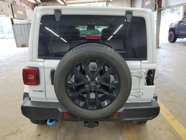 1C4JJXP68MW757591 - 2021 JEEP WRANGLER U SAHARA 4XE WHITE photo 6