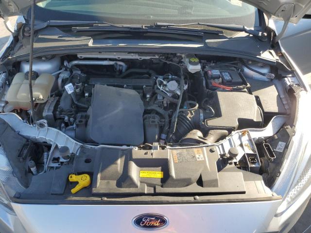 1FADP3K22JL329382 - 2018 FORD FOCUS SE SILVER photo 11