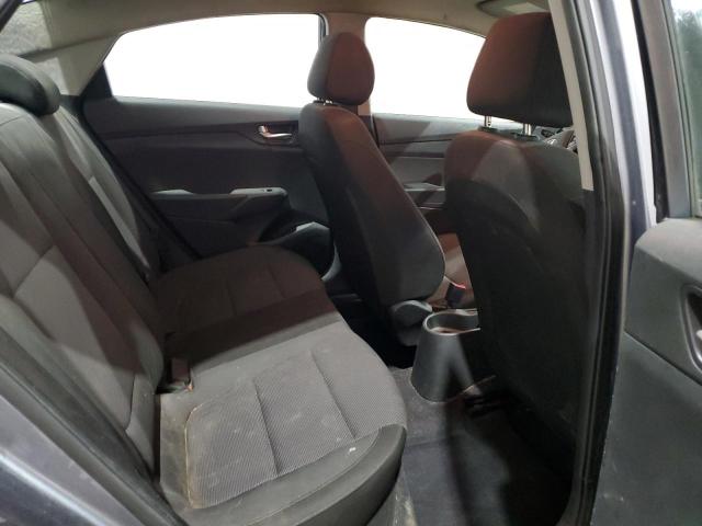 3KPC24A36JE028188 - 2018 HYUNDAI ACCENT SE Серый фото 10