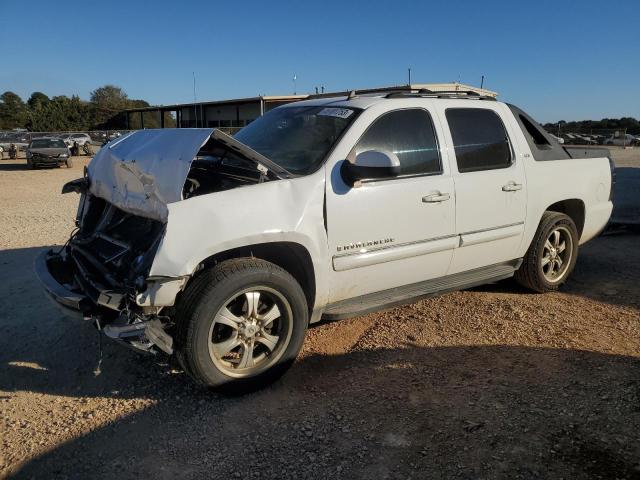 3GNEC12J97G106467 - 2007 CHEVROLET AVALANCHE C1500 WHITE photo 1