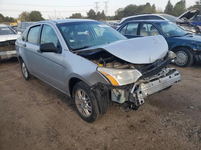 1FAHP35N39W104843 - 2009 FORD FOCUS SE SILVER photo 4