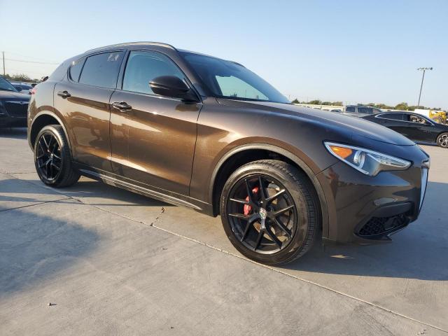 ZASFAKPN7J7B93638 - 2018 ALFA ROMEO STELVIO SPORT Schwarz Foto 4