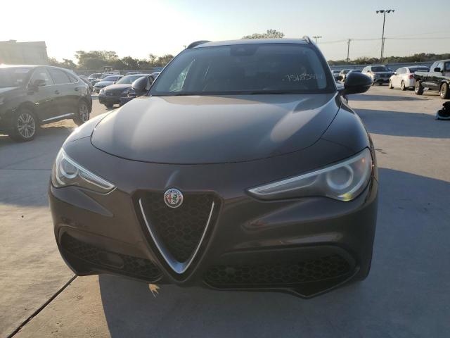 ZASFAKPN7J7B93638 - 2018 ALFA ROMEO STELVIO SPORT Schwarz Foto 5