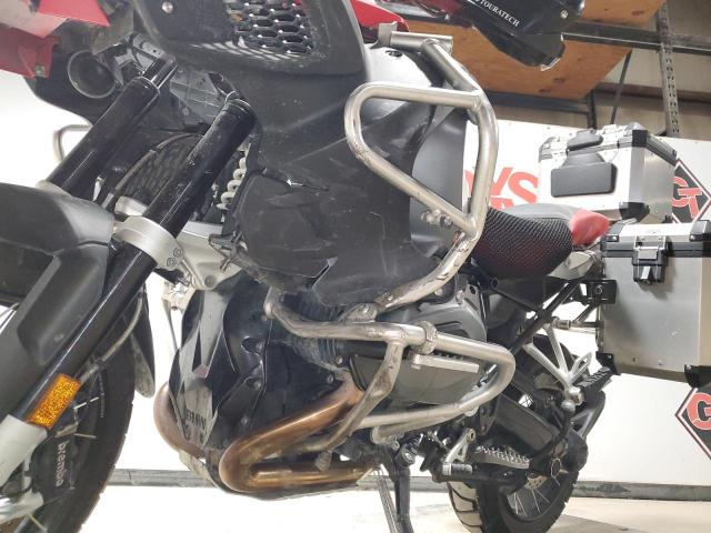 WB10A1209GZ664879 - 2016 BMW R1200 GS ADVENTURE წითელი ფოტო 9