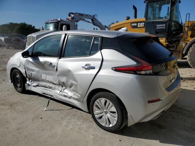 1N4AZ1BV1PC554428 - 2023 NISSAN LEAF S SILVER photo 2