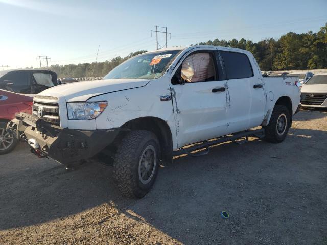 2011 TOYOTA TUNDRA CREWMAX SR5, 