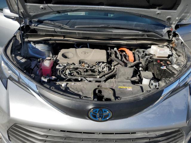 5TDYSKFC9MS007770 - 2021 TOYOTA SIENNA XLE SILVER photo 12