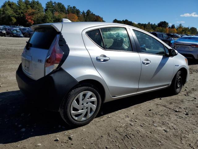 JTDKDTB37F1583319 - 2015 TOYOTA PRIUS C SILVER photo 3