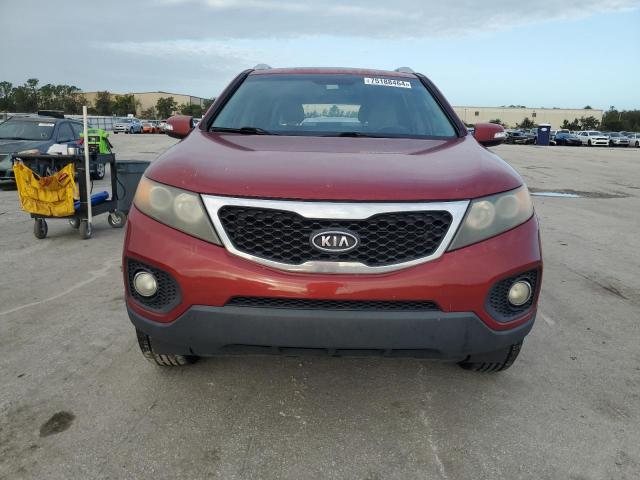 5XYKT3A17BG039948 - 2011 KIA SORENTO BASE RED photo 5