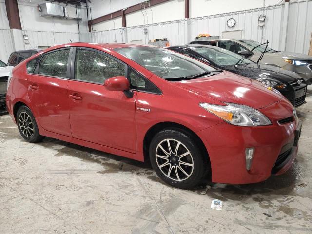 JTDKN3DU4F1978500 - 2015 TOYOTA PRIUS RED photo 4