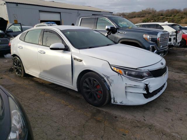 5XXGT4L38JG254039 - 2018 KIA OPTIMA LX WHITE photo 4