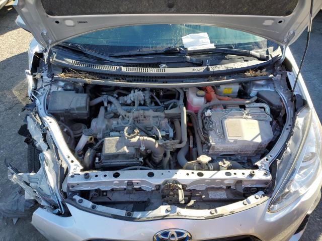 JTDKDTB33G1135662 - 2016 TOYOTA PRIUS C SILVER photo 11