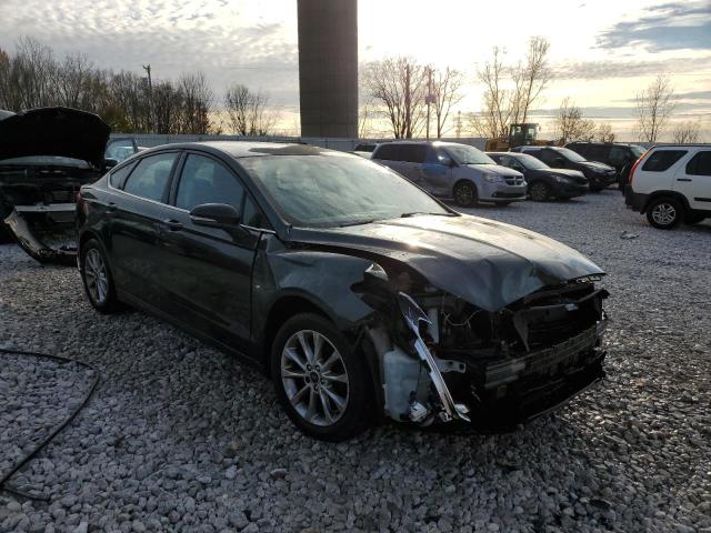 3FA6P0H76FR133433 - 2015 FORD FUSION SE GRAY photo 4