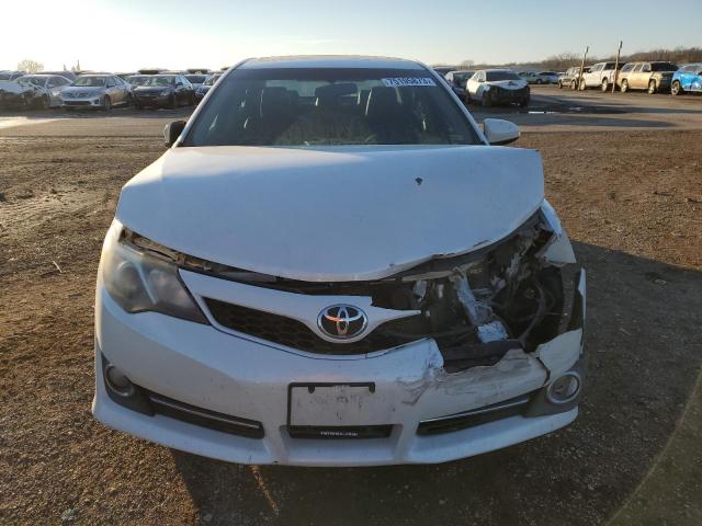 4T1BF1FK0CU631958 - 2012 TOYOTA CAMRY BASE WHITE photo 5