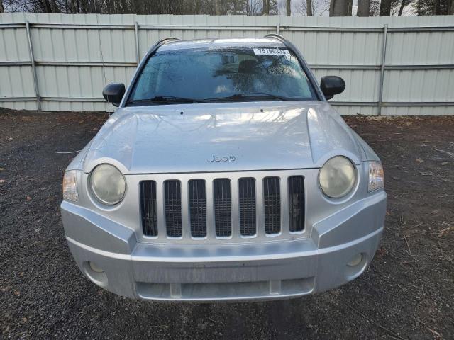 1J8FF47W07D391396 - 2007 JEEP COMPASS SILVER photo 5