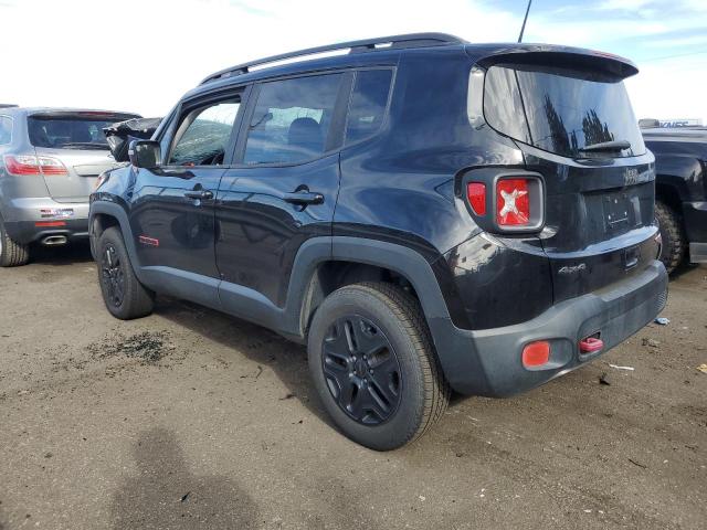 ZACCJBCB5JPJ09212 - 2018 JEEP RENEGADE TRAILHAWK BLACK photo 2