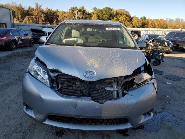 5TDYK3DC1FS625287 - 2015 TOYOTA SIENNA XLE SILVER photo 5