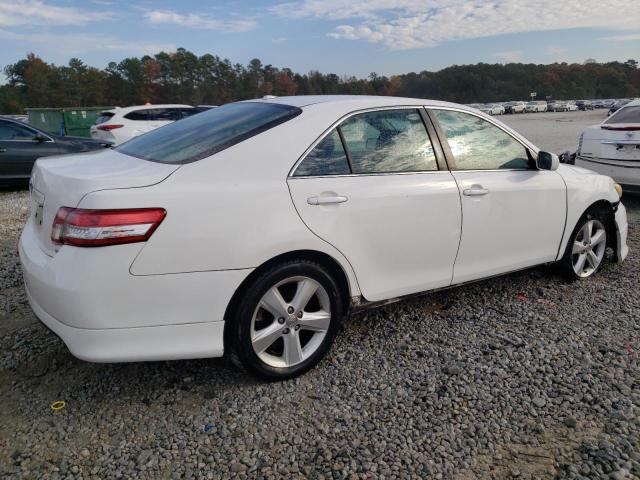 4T1BF3EK2BU770727 - 2011 TOYOTA CAMRY BASE WHITE photo 3