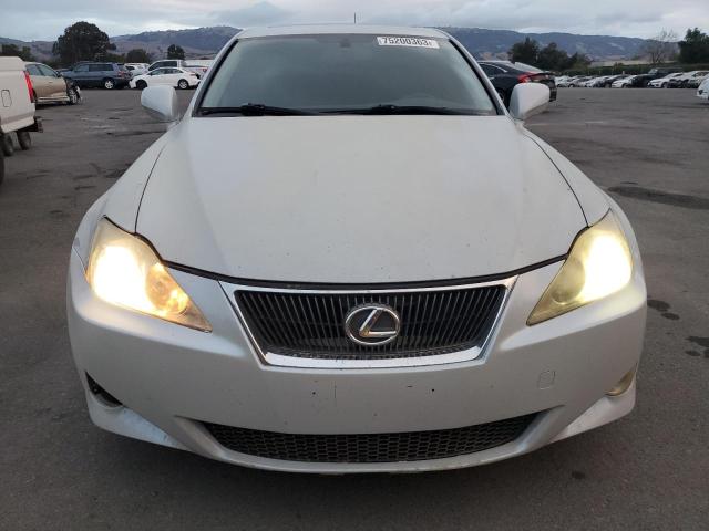 JTHBE262475017202 - 2007 LEXUS IS 350 WHITE photo 5