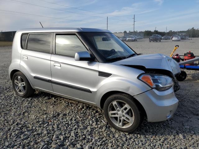 KNDJT2A25A7084767 - 2010 KIA SOUL + SILVER photo 4