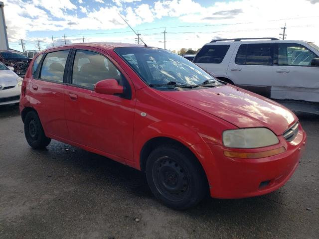 KL1TD62685B442338 - 2005 CHEVROLET AVEO BASE RED photo 4