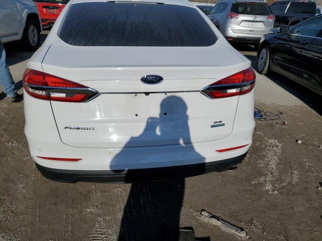 3FA6P0HD5LR124921 - 2020 FORD FUSION SE WHITE photo 6