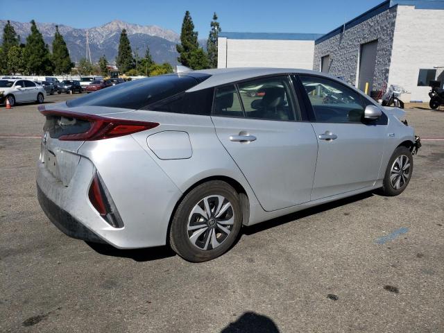 JTDKARFP1H3067215 - 2017 TOYOTA PRIUS PRIM ვერცხლისფერი ფოტო 3