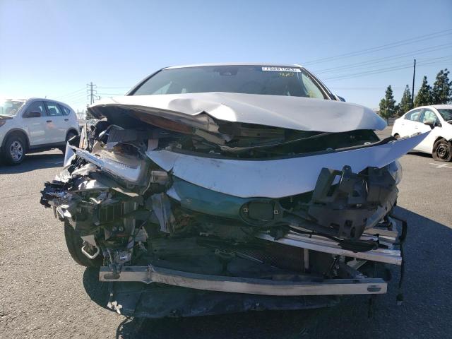 JTDKARFP1H3067215 - 2017 TOYOTA PRIUS PRIM ვერცხლისფერი ფოტო 5