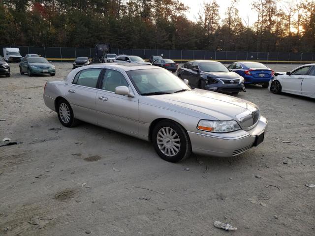 1LNHM82W55Y643598 - 2005 LINCOLN TOWN CAR SIGNATURE LIMITED SILVER photo 4