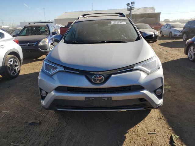 2T3RFREV1HW684711 - 2017 TOYOTA RAV4 XLE SILVER photo 5