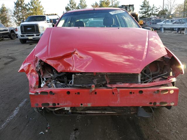3FAFP37N05R153810 - 2005 FORD FOCUS ZX5 RED photo 5