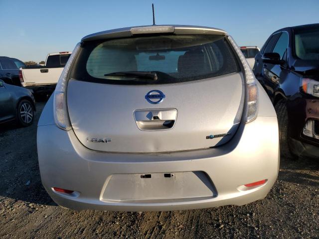 1N4AZ0CP6FC321749 - 2015 NISSAN LEAF S SILVER photo 6