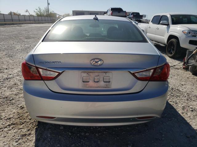 5NPEB4ACXCH453081 - 2012 HYUNDAI SONATA GLS SILVER photo 6